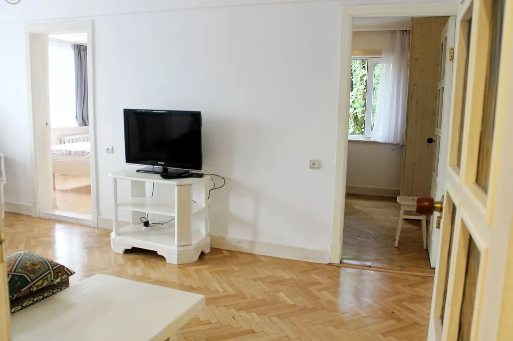 3х ком. кв.Центр Сочи.Напротив ЖД Вокзала. Рядом с  Навагинской.