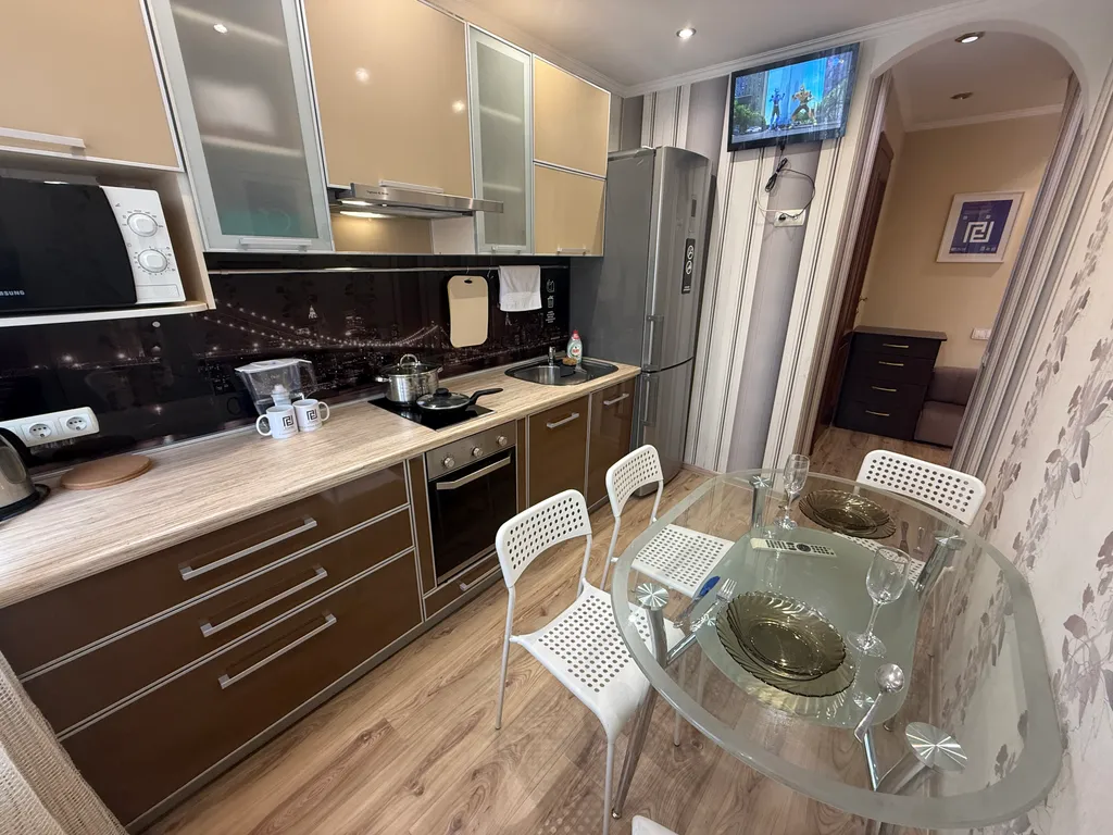 "В Гости!" на Пионерском 53 (2к квартира рядом с Сити-Молл)