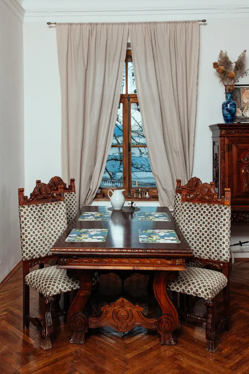 Гермес в доме-музее XIX века