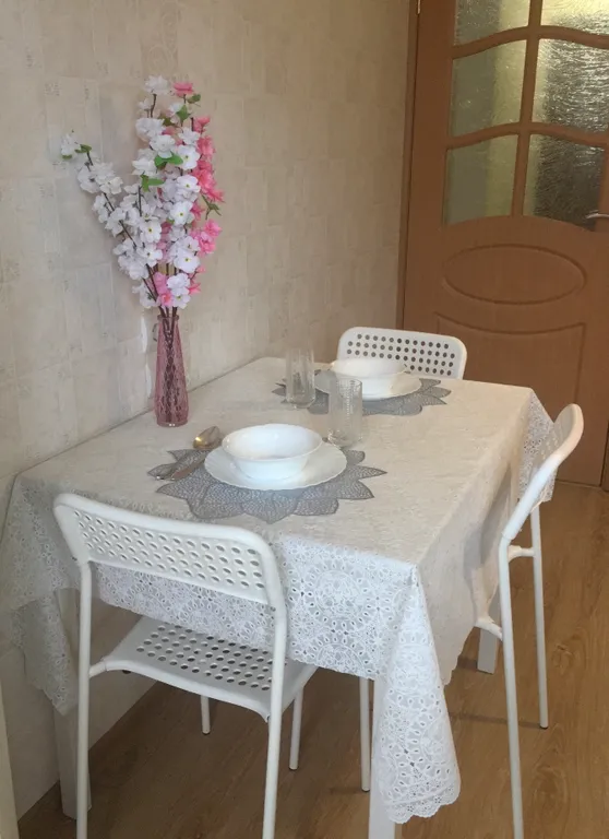 Апартамент с видом на бульвар, храм