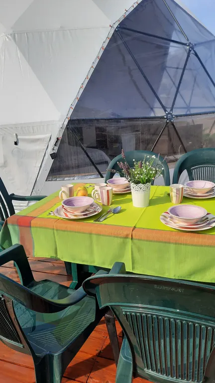 Геокупол с видом на горы