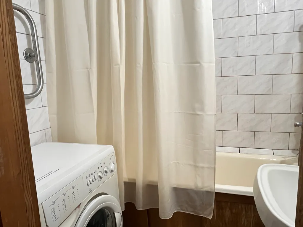 Трёхкомнатная квартира на набережной. Исторический центр Пинска