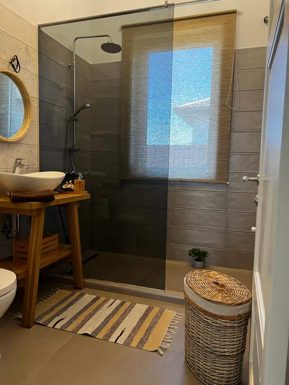 Уютный коттедж с террасой на море