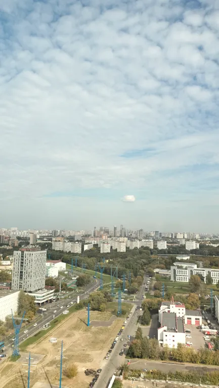 Уютная маленькая квартира на высоте птичьего полета