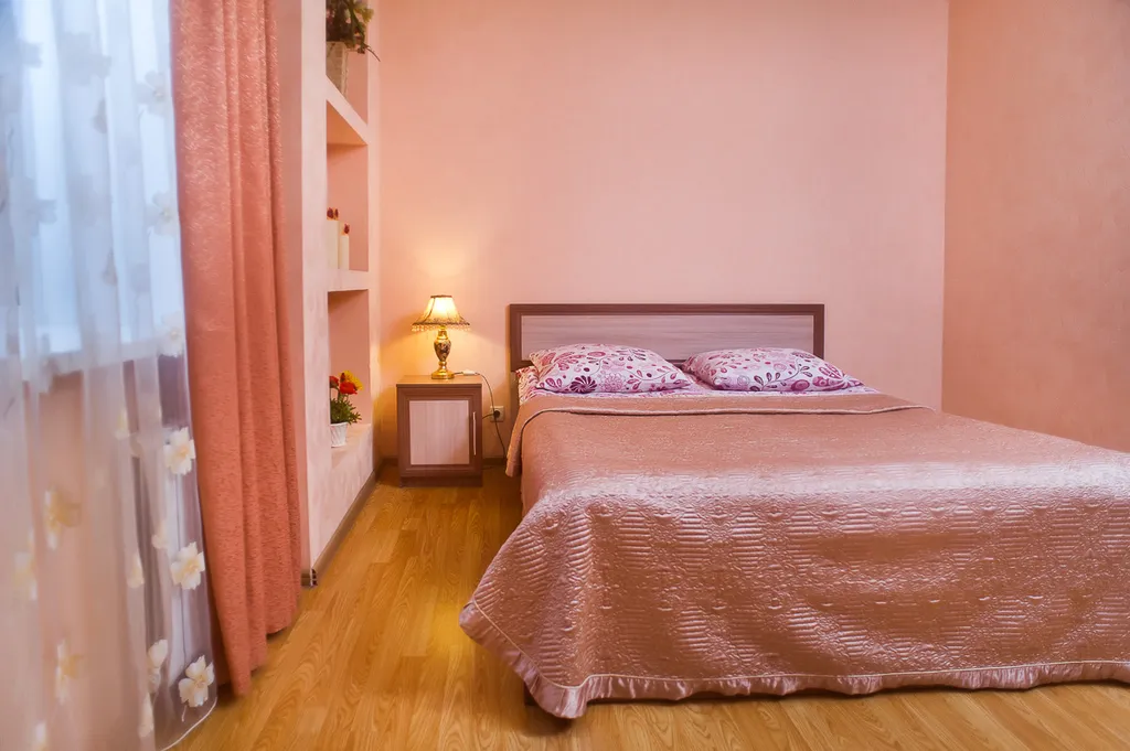 Двухкомнатная с изолированными комнатами в центре рядом с зоопарком