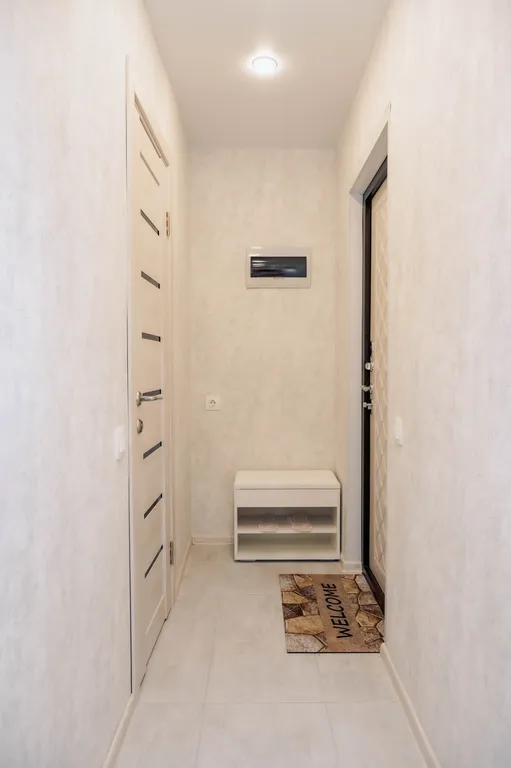 Уютная студия в новом доме с красивым видом из окна