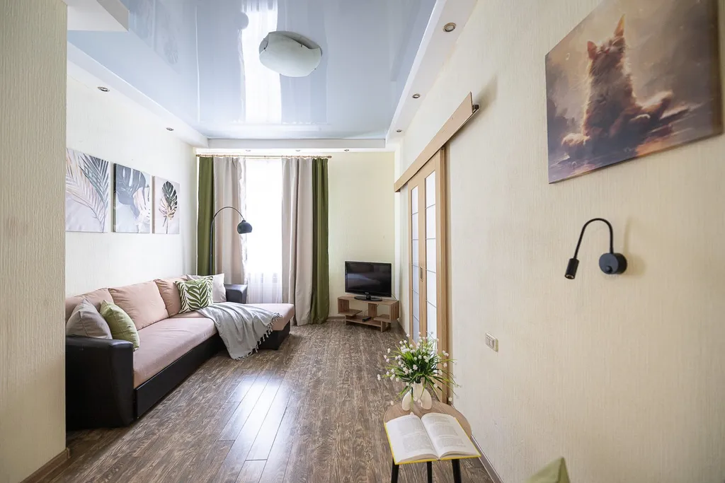 На площади Революции