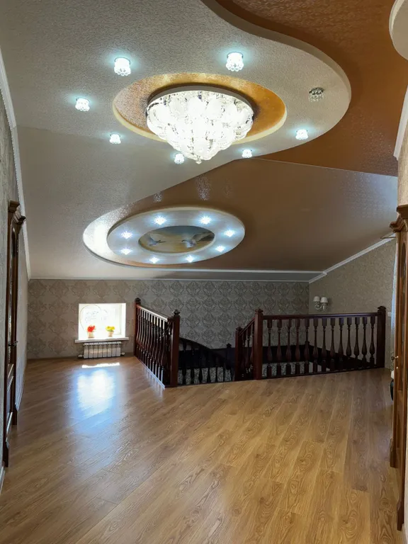 7-комнатный Дом