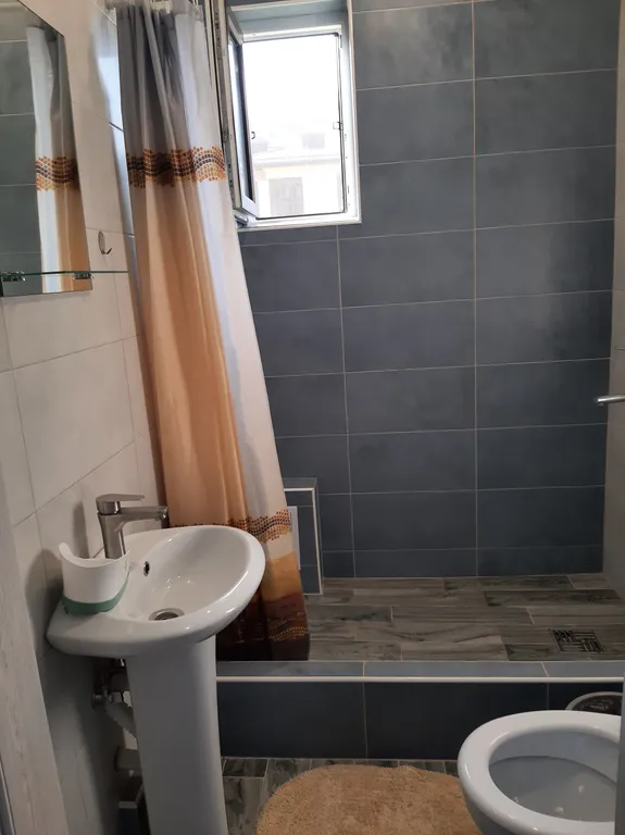 Уютная новая комната у моря в Лоо