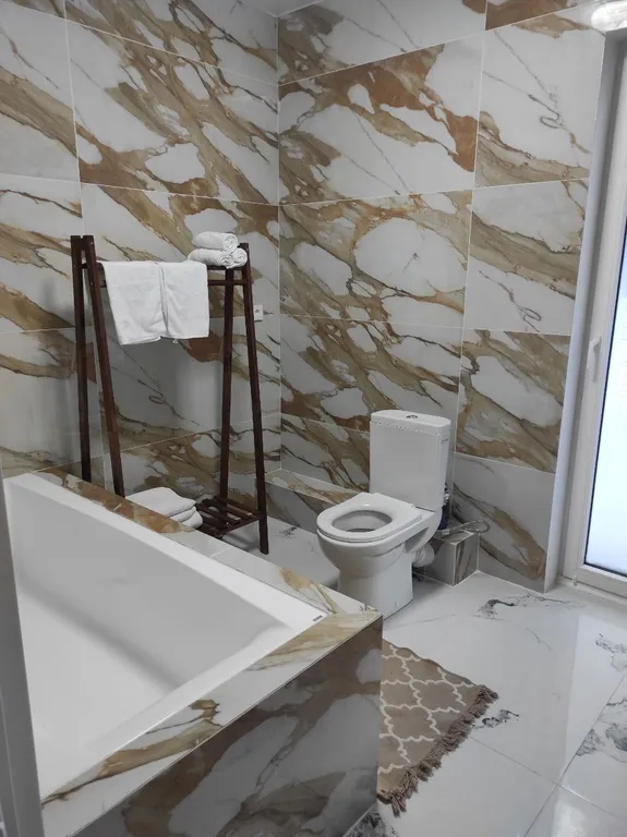 Коттедж Просторный дом — Лобня