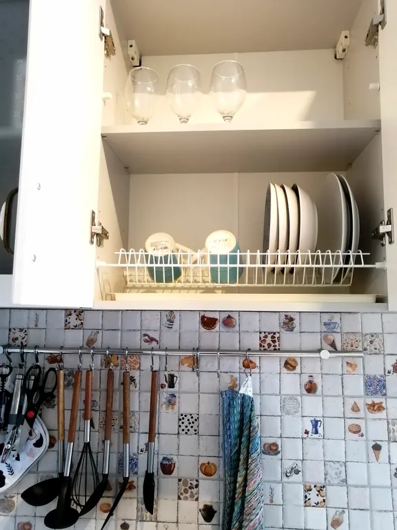 Каждому гостю подарок