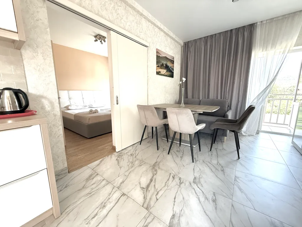 Квартира 1-комнатная Квартира — Нижняя Хобза