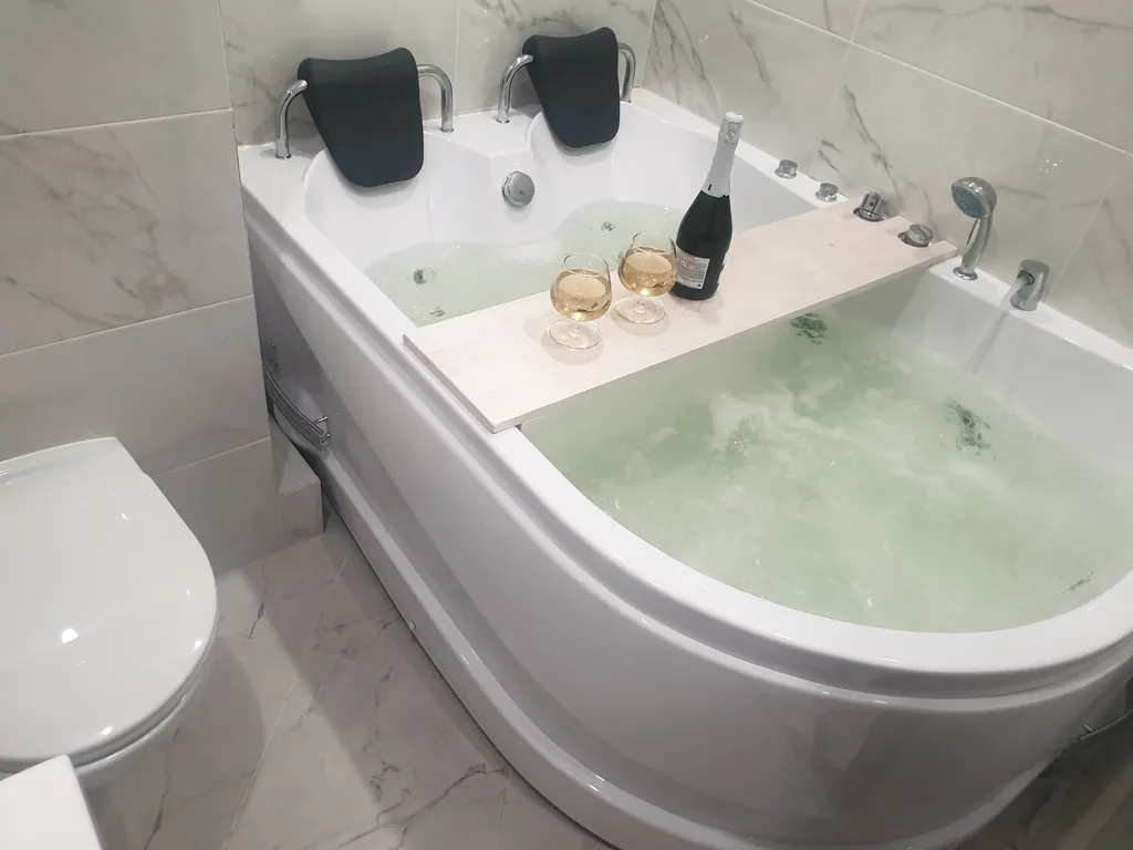 Квартира Джакузи у Аэропарка — аренда посуточно в Брянск