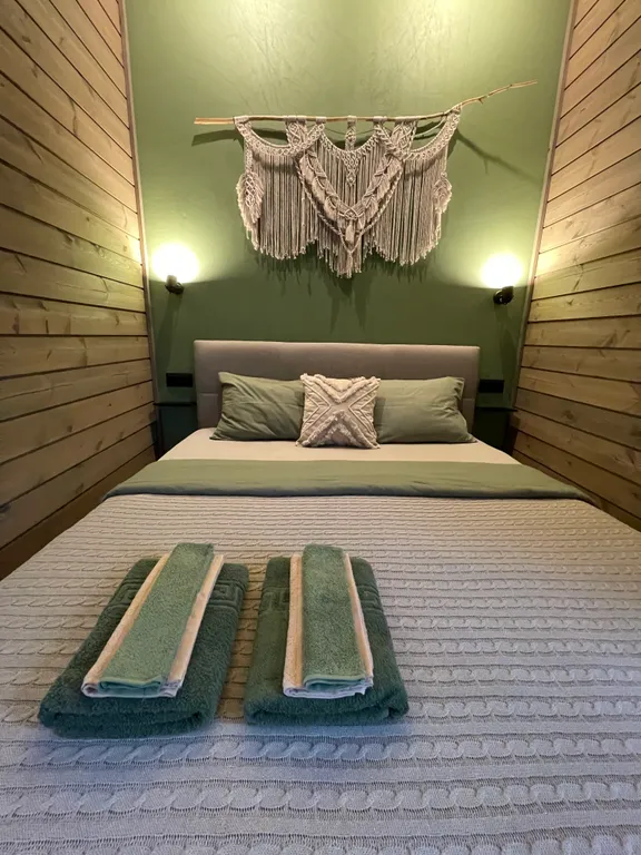 Отдых в доме в лесу с чаном и бассейном