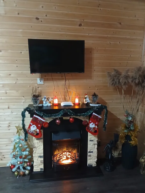 Часть дома рядом с озером