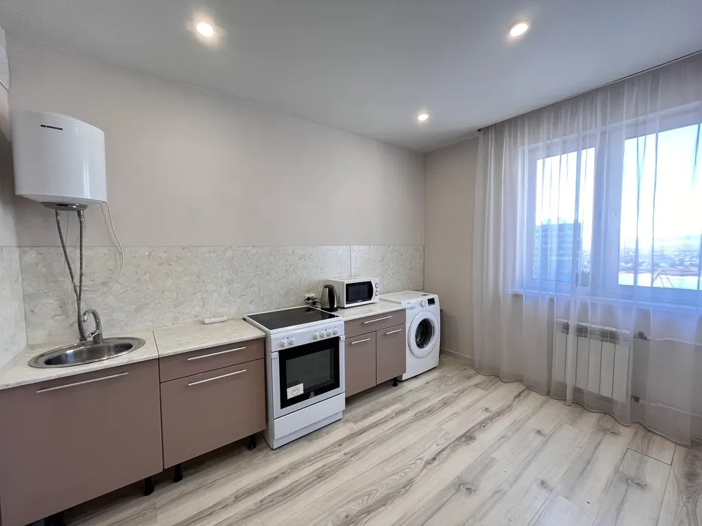 Новая большая двухкомнатная квартира в самом сердце столицы