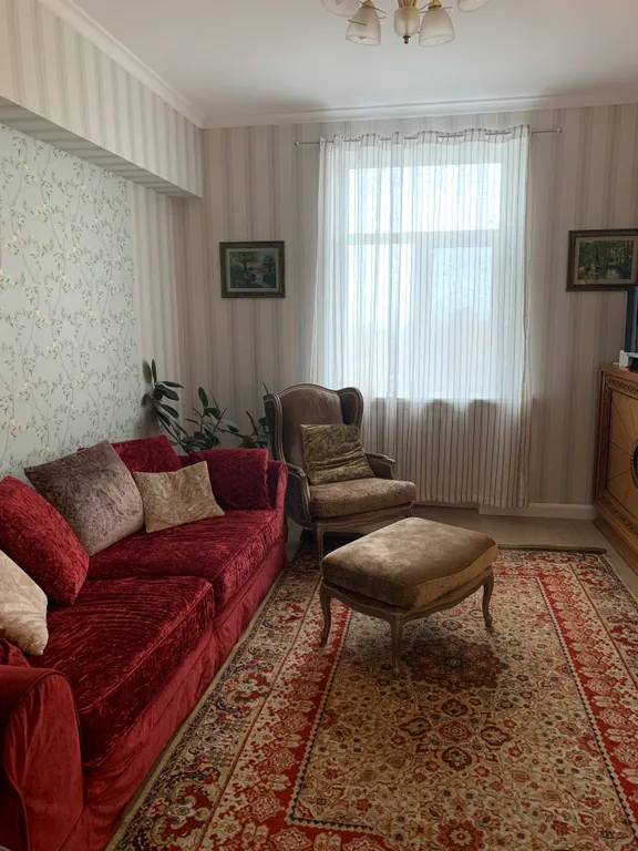 Уютная классика на картинной галерее