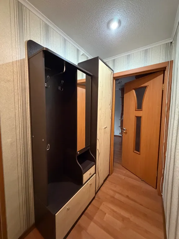 У площади Победы