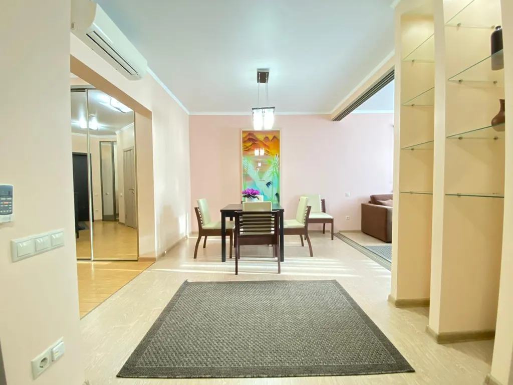 Уютная квартира в центре с видом на море. В 5 минутах ходьбы до пляжа!