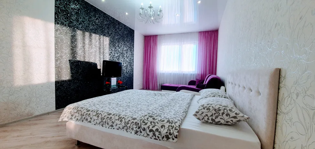 Комфортная 1-комнатная квартира рядом с ТРЦ Аура — аренда посуточно в Сургут