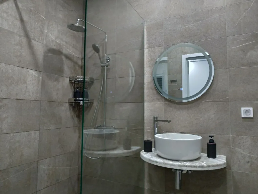 Семейные апартаменты у моря с большой террасой