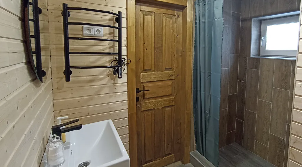 Дом A-frame у подножья горы