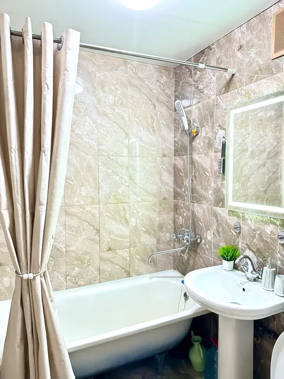 2-комнатная квартира в центре рядом с парком