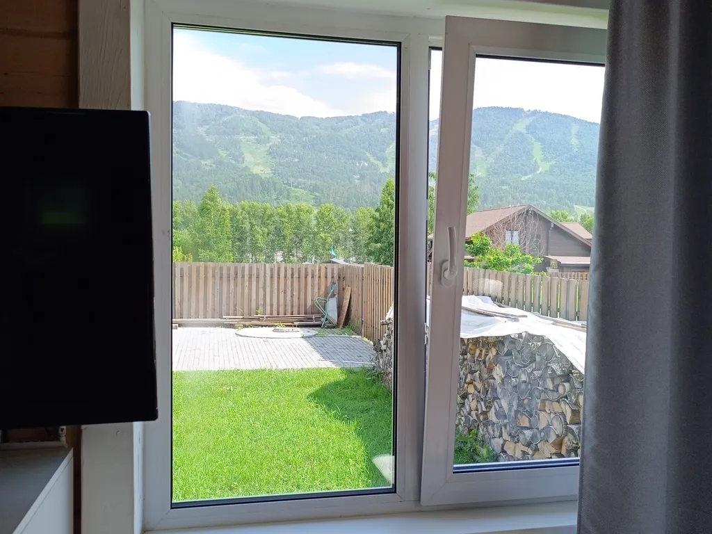 Апартамент с видом на горы