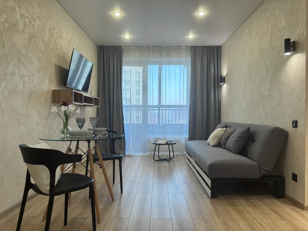 Квартира Квартира Просторная евродвушка с двумя Smart-TV в Прованс — Новосибирск