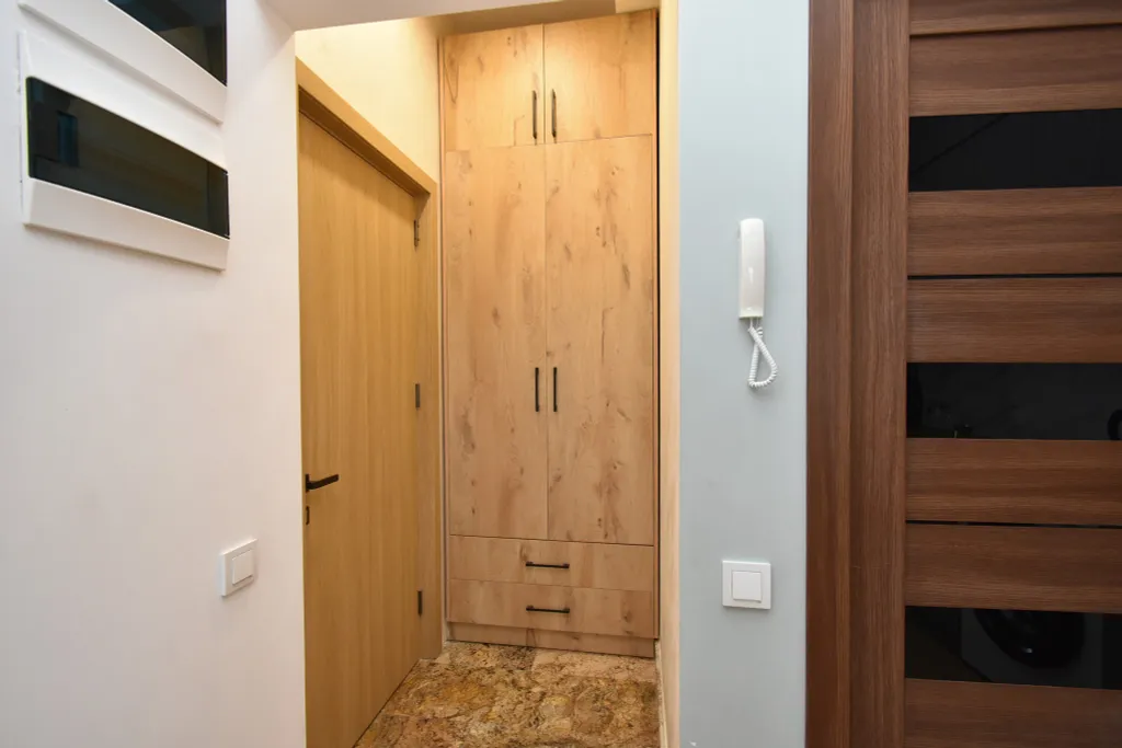 Красивая студиа в большом центре с балконом