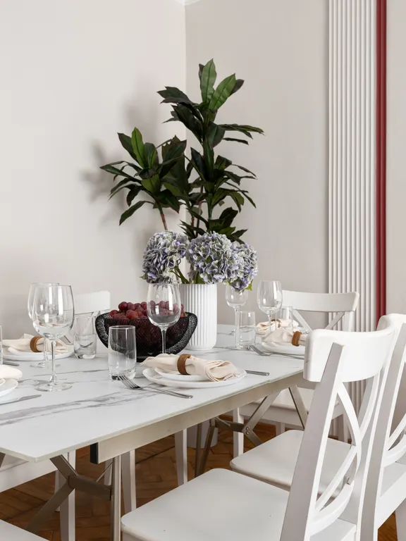 Четверка на Патриках в вишнёвых тонах