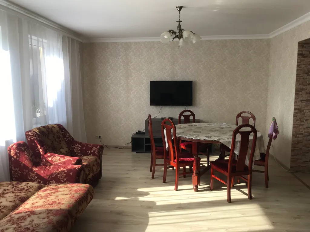 Двухэтажный дом в 500 метров от Балтийского моря