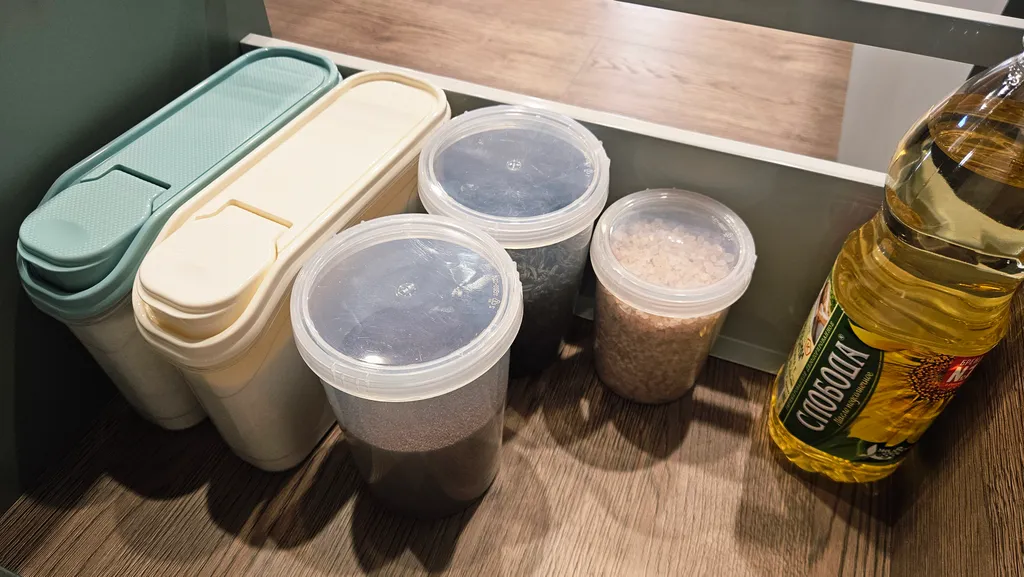 Далеко и надолго