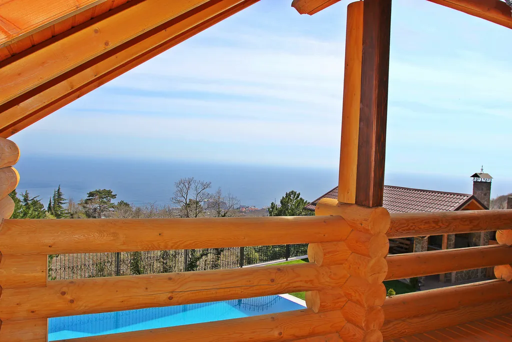 Дом с панорамным видом на море и гору Аю-Даг