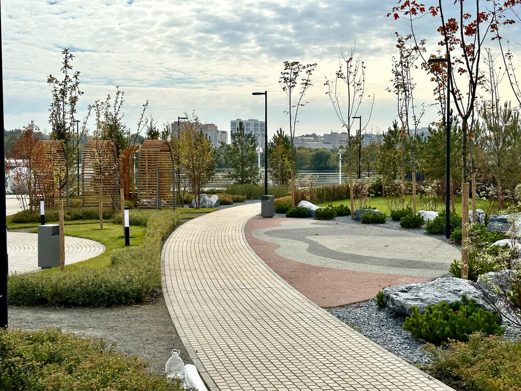 Студия с шикарным панорамным видом на набережную и реку Свияга