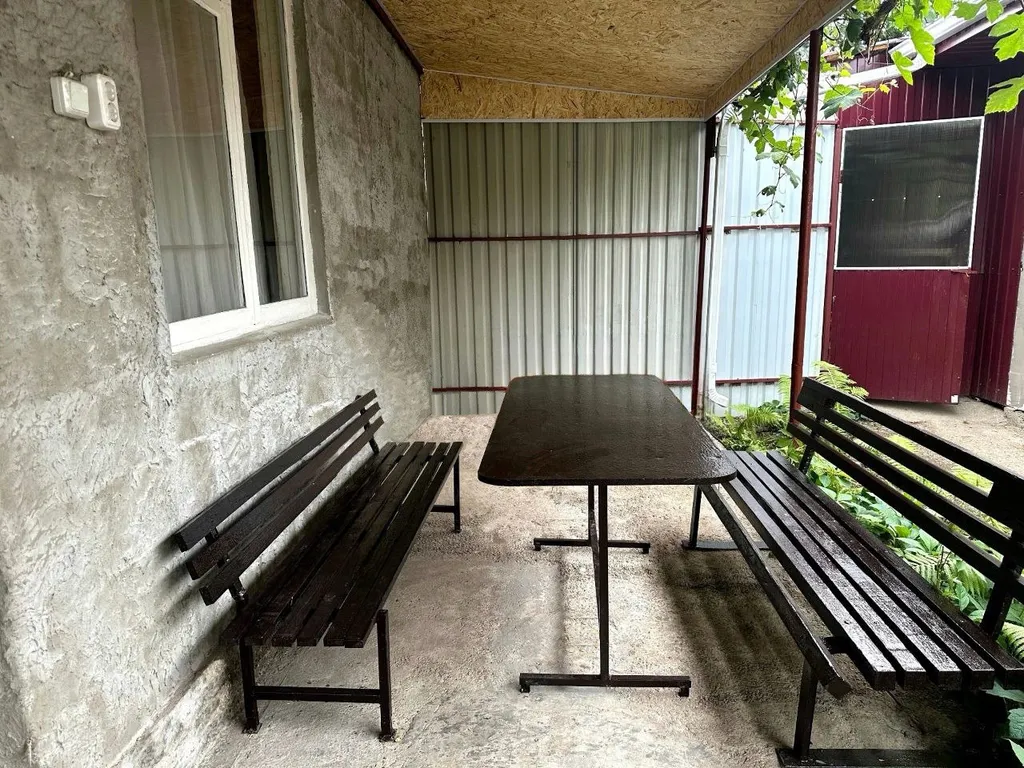 Уютная часть дома с просторным местом отдыха вблизи термальных вод