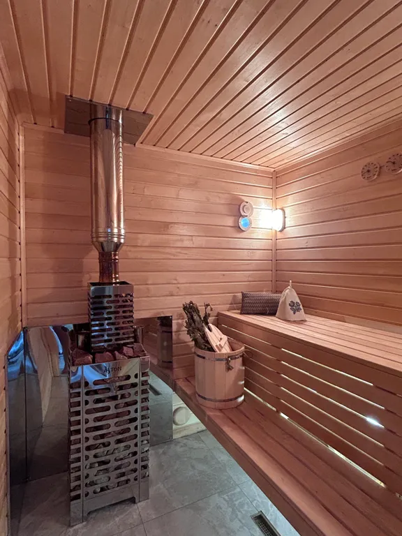 Уникальный дом-баня с собственной террасой