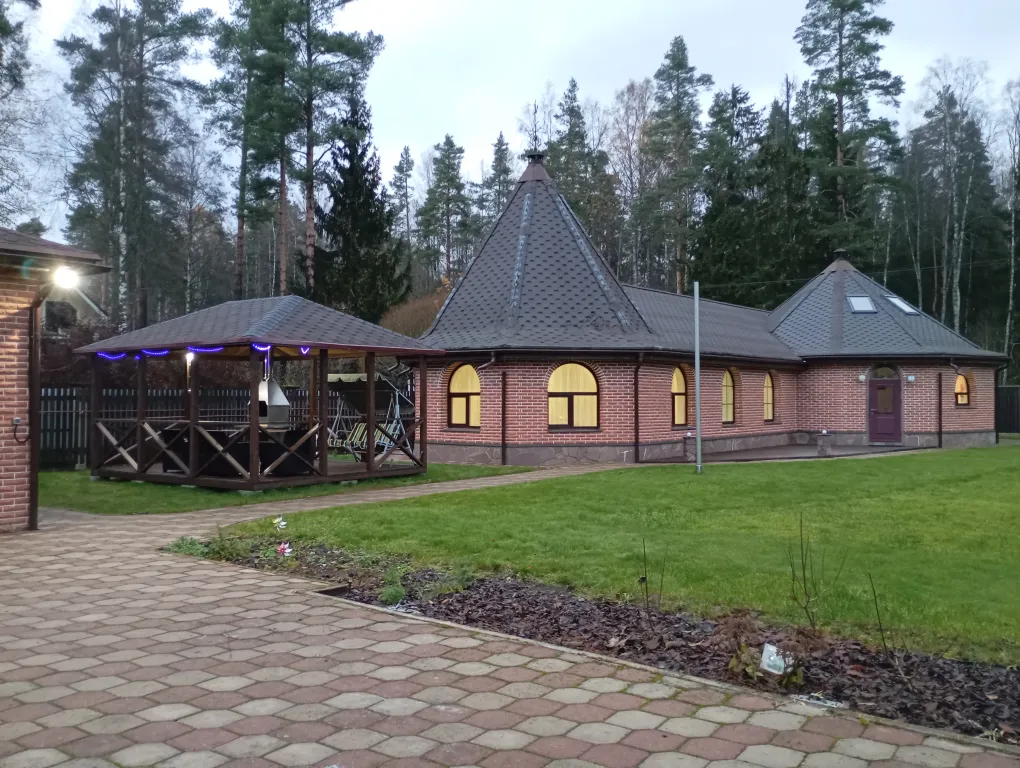 Уютный коттедж с баней у леса