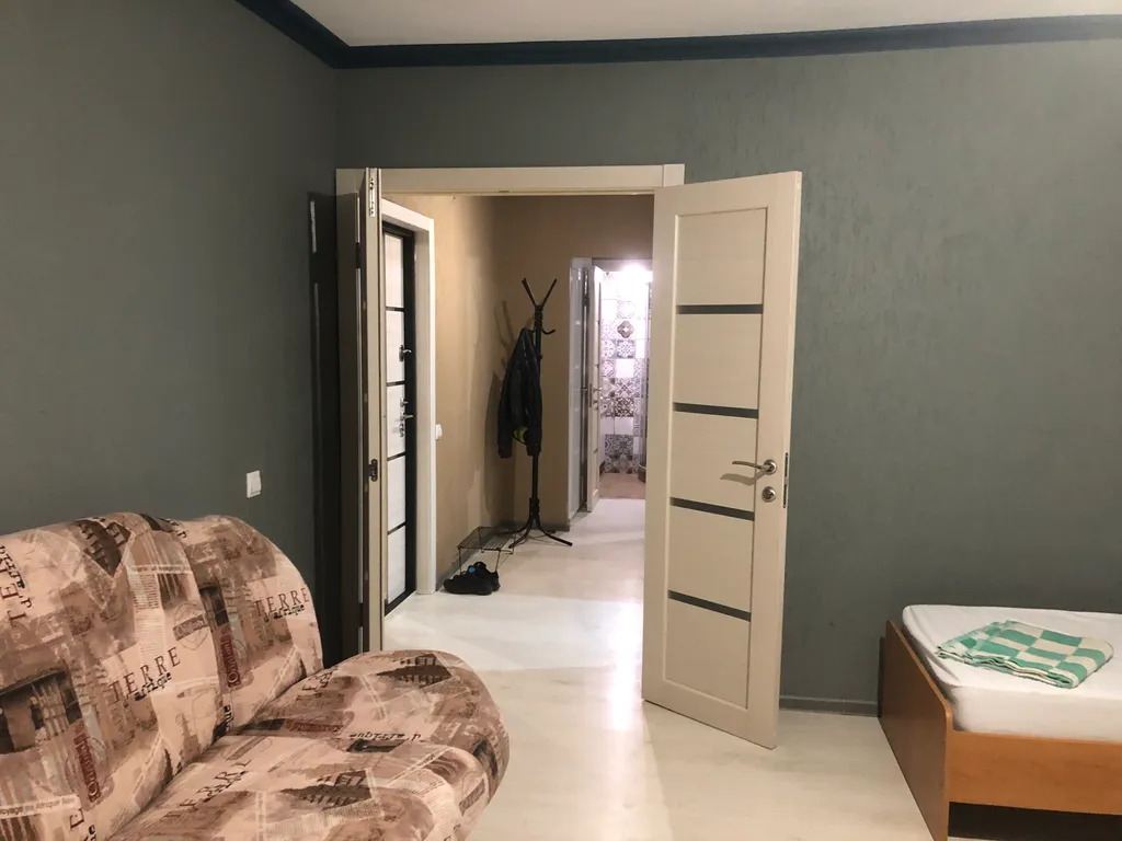 Двухкомнатная квартира в центре города — аренда посуточно в Шарыпово