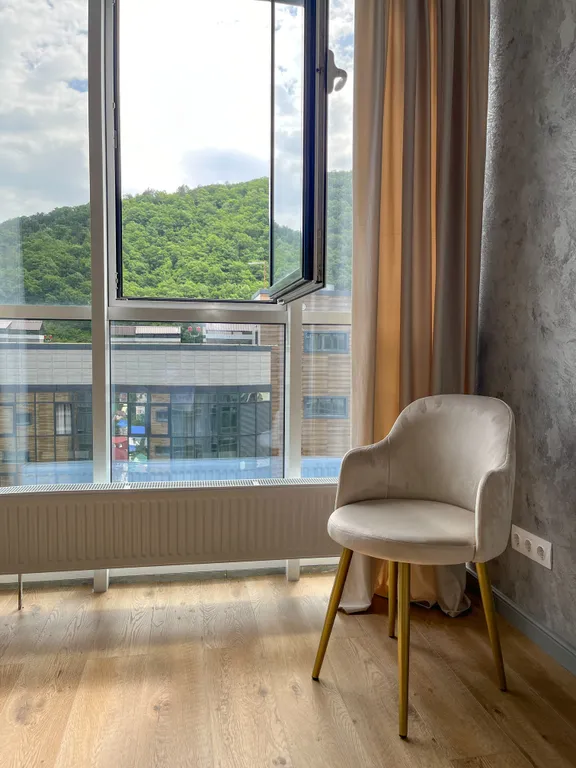 Просторная квартира-студия с кухней в ЖК премиум-класса