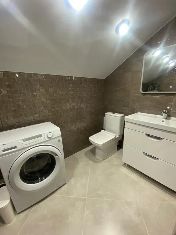 Уютная двухкомнатная квартира с красивым видом на горы