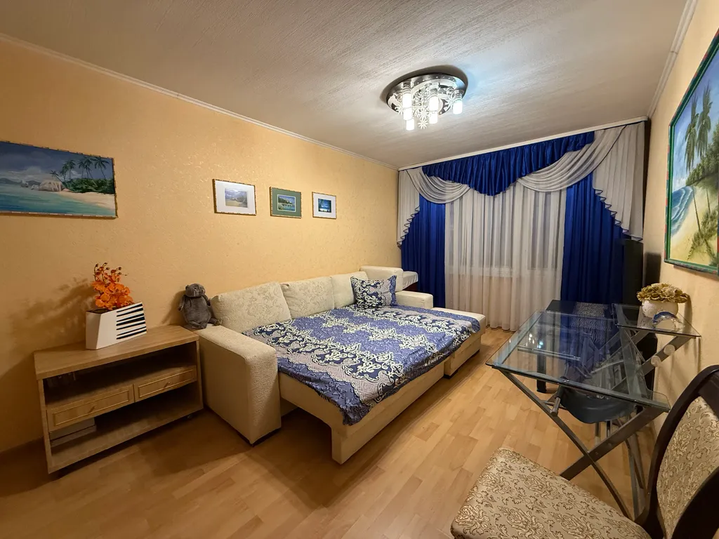 Комната в карибском стиле в трёхкомнатной квартире