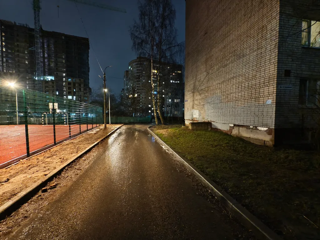 Комфортная трехкомнатная квартира в центре