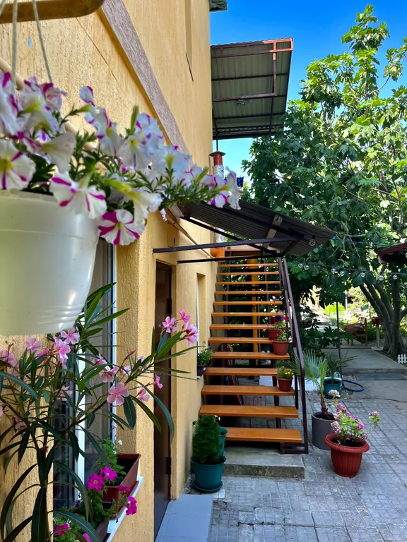 Уютные апартаменты  в шаговой доступности к морю