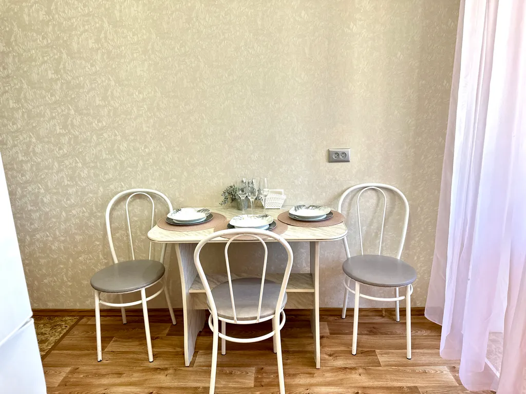 Апартаменты в новостройке с балконом