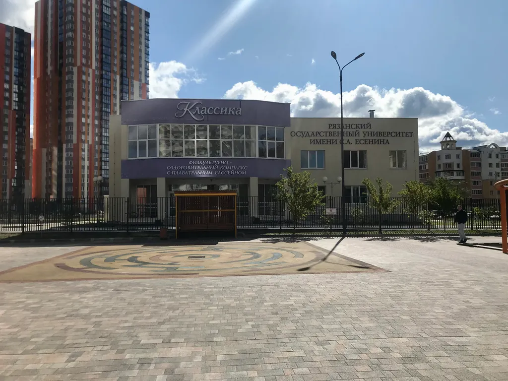 Евродвушка с прекрасным видом на поля и шоссе