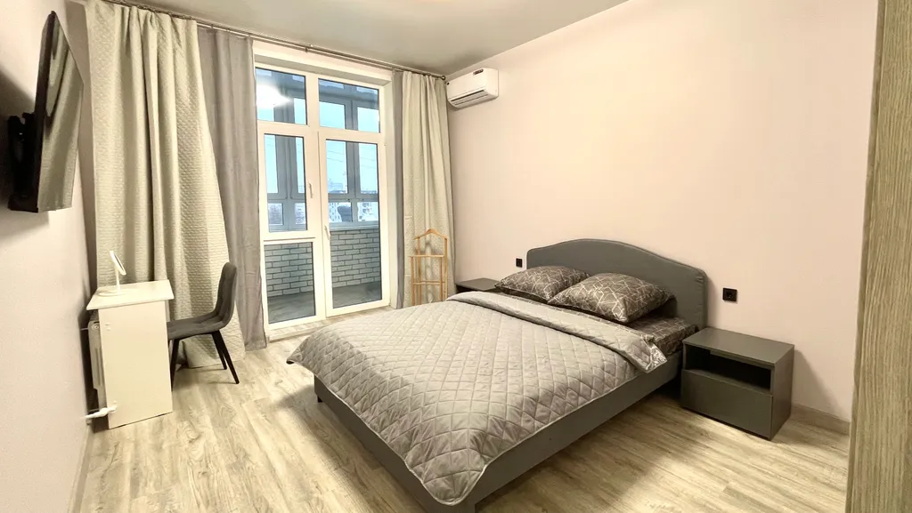 Современная квартира в центре города рядом с набережной