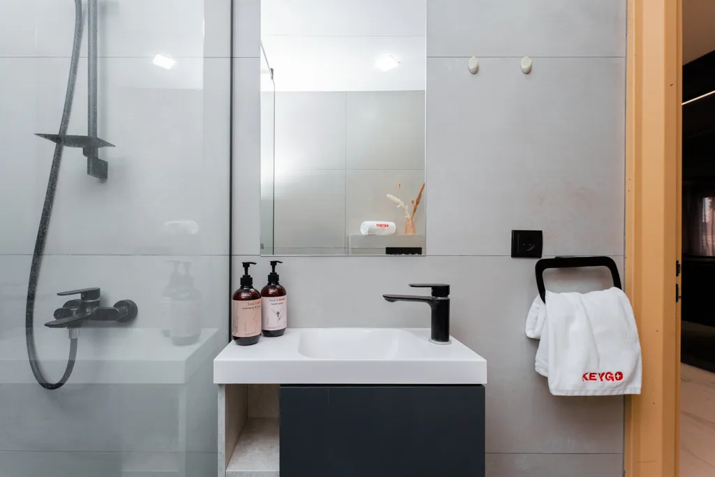 Апартаменты рядом с парком имени Дианы Абгар