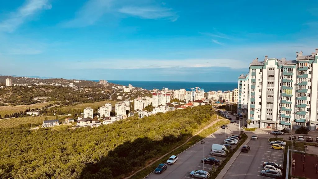 Апартамент с видом на море и горы класса люкс в новом ЖК