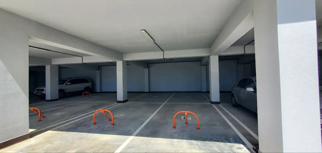 Современные апартаменты в живописном месте Ялты с видом на море